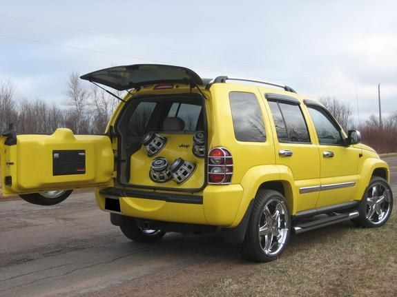 Jeep automobile
 - fine picture
