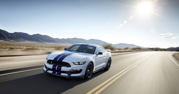 Ford automobile - 2016 Shelby GT350 Mustang