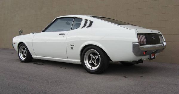 Toyota auto - fine photo Toyota auto - fine photo